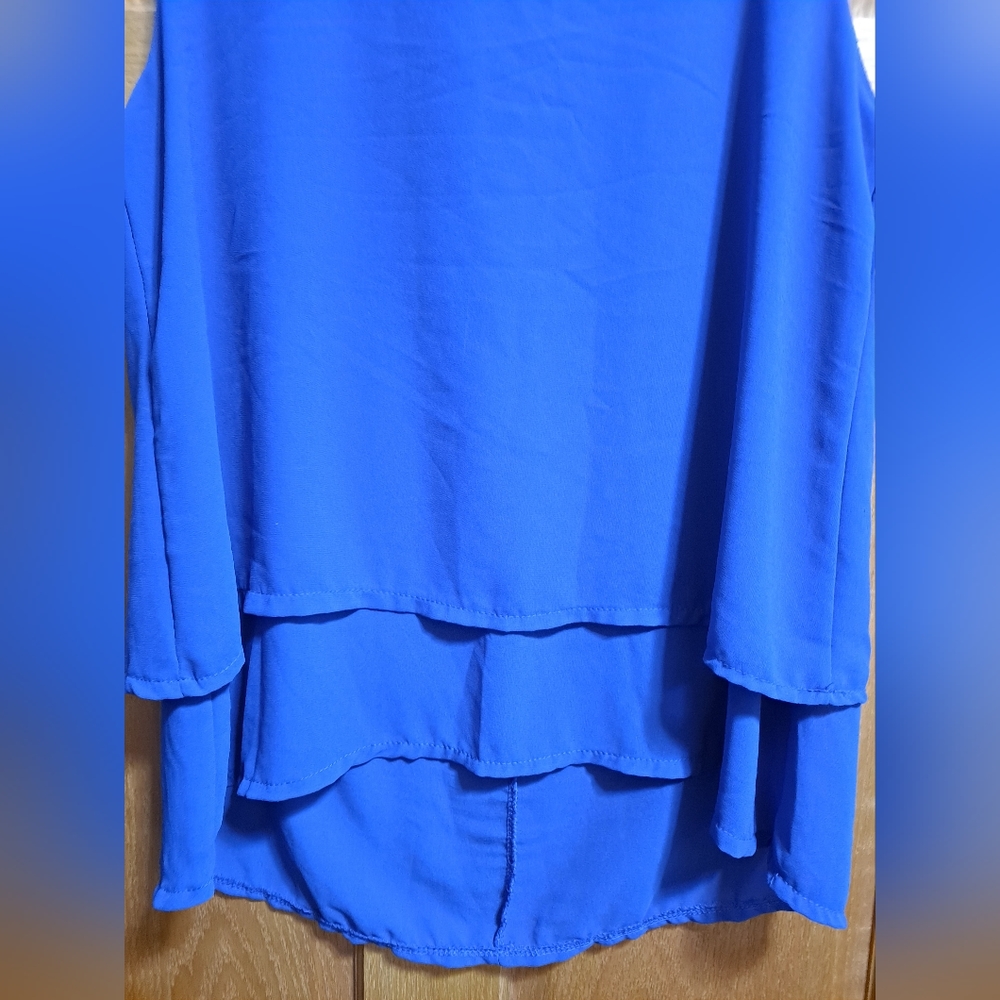 Blue Tank - Picture 2 of 3